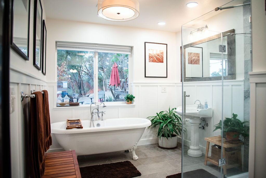 Photo of Bathroom in Mariposa