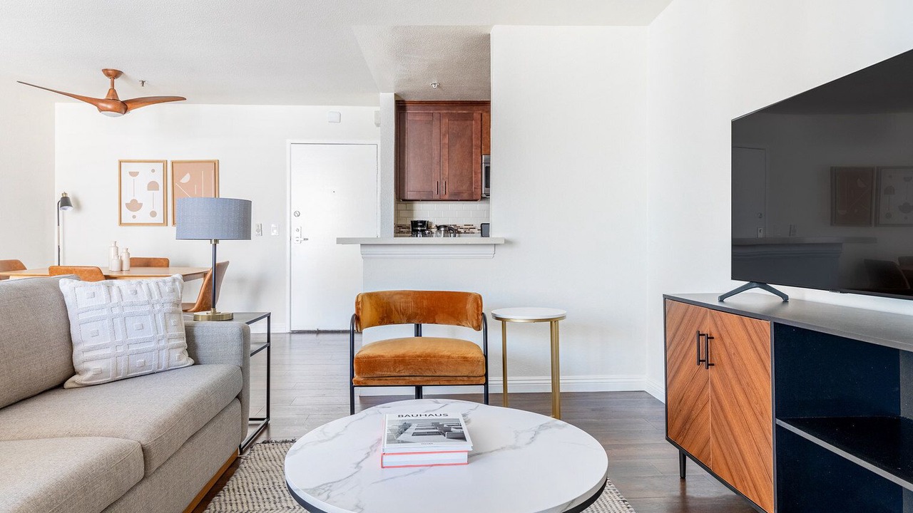 Photo of Livingroom in Hollywood Hills West