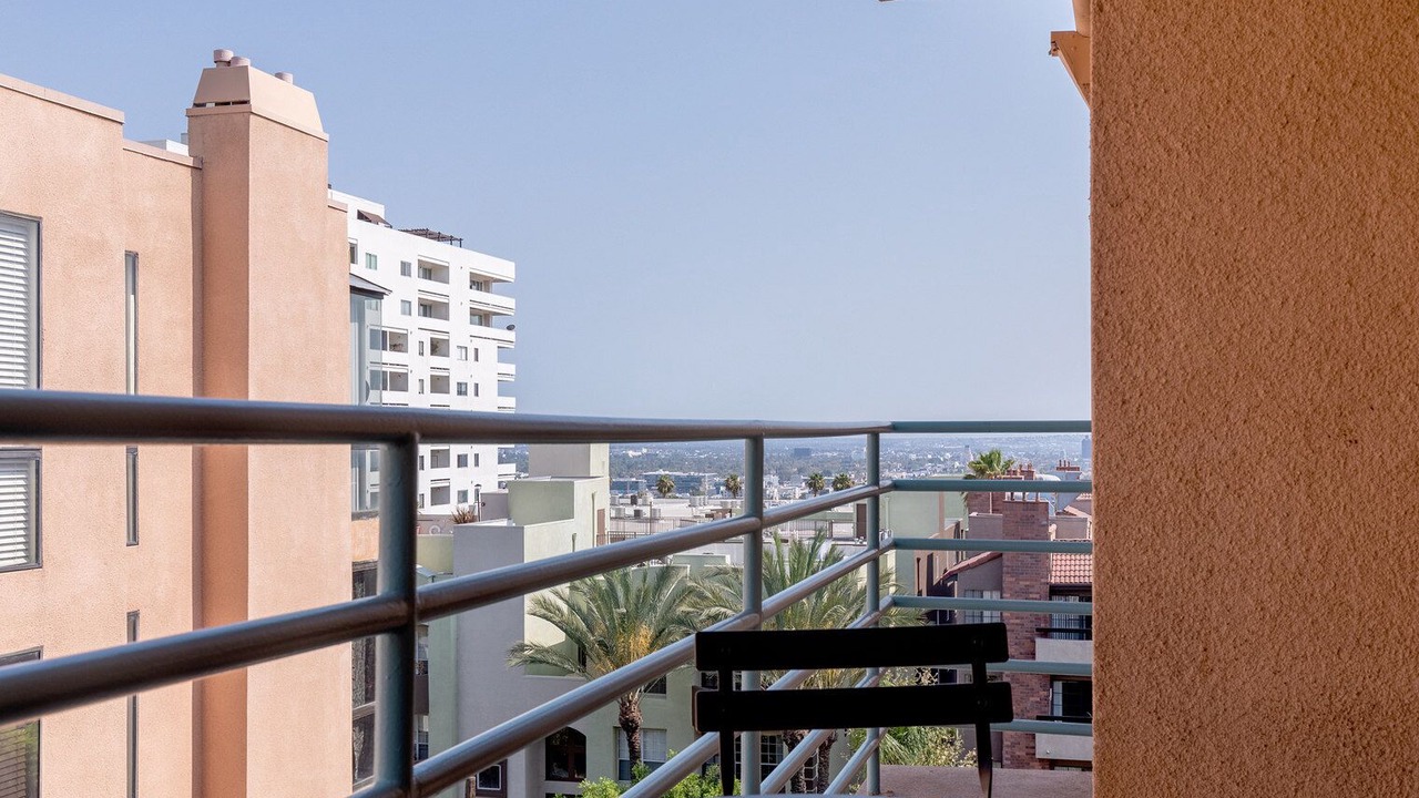 Photo of Outdoor in Hollywood Hills West