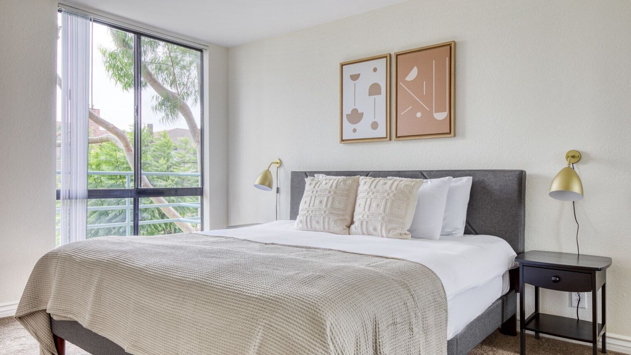 Photo of Bedroom in Hollywood Hills West