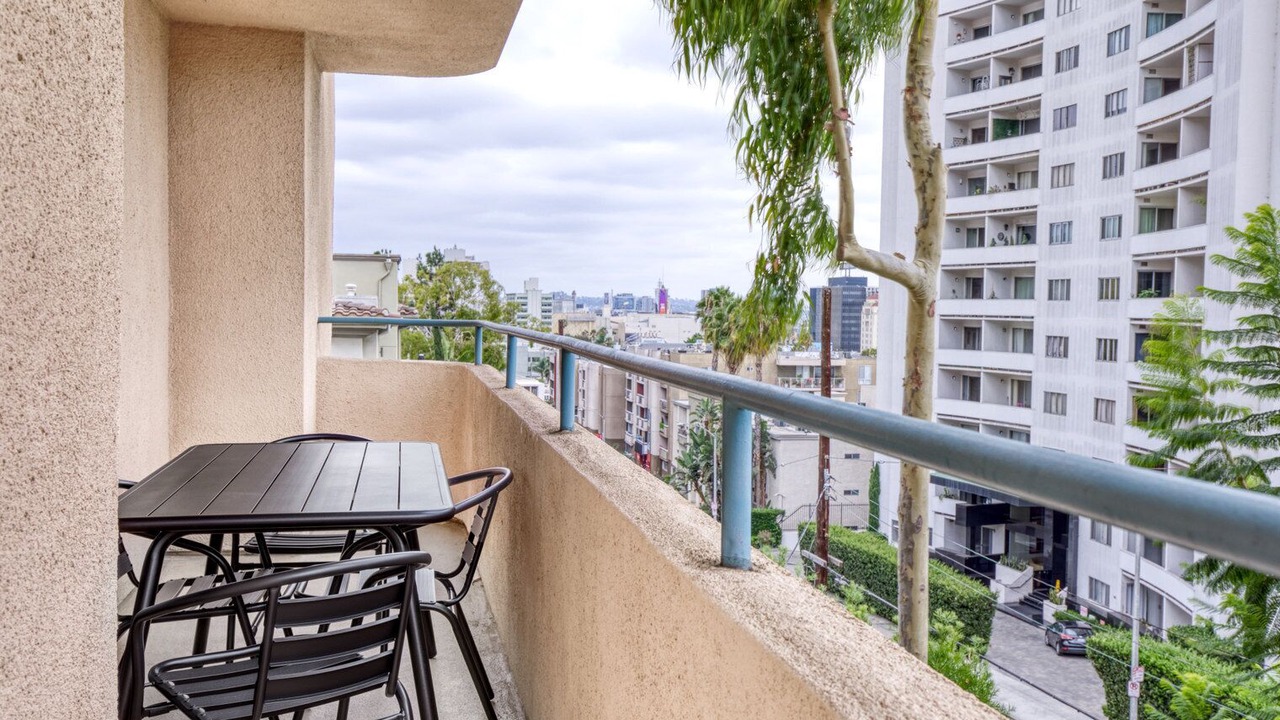 Photo of Outdoor in Hollywood Hills West