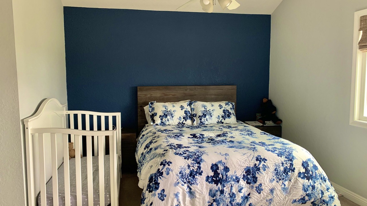 Photo of Bedroom in Lake Forest