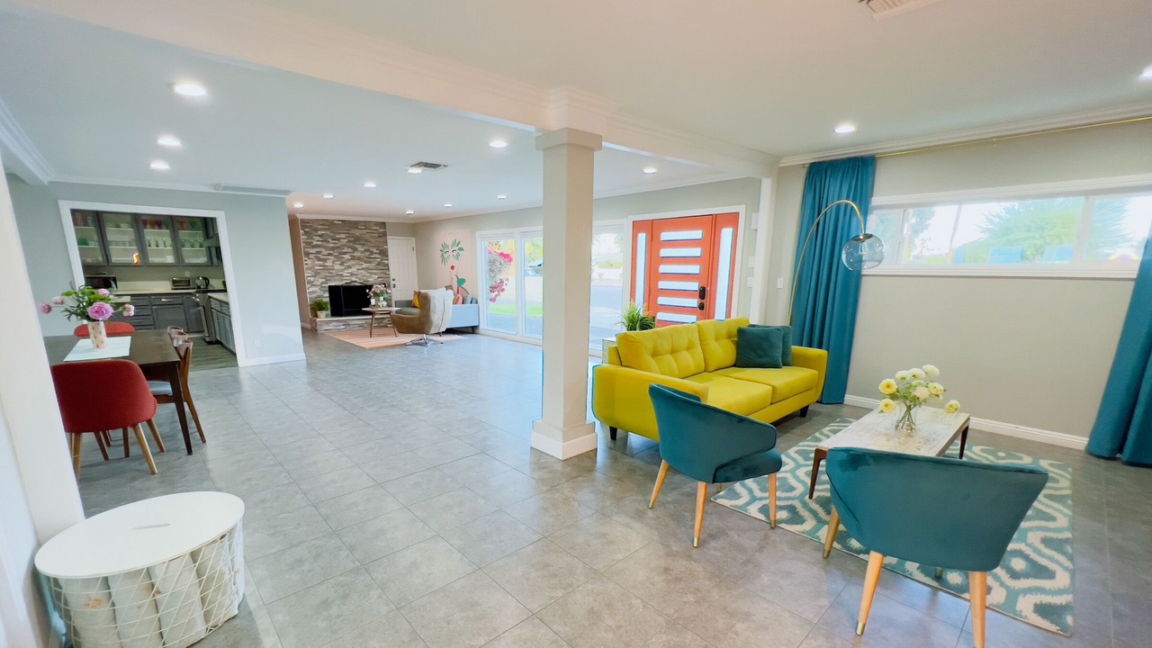 Photo of Livingroom in Deep Well Ranch