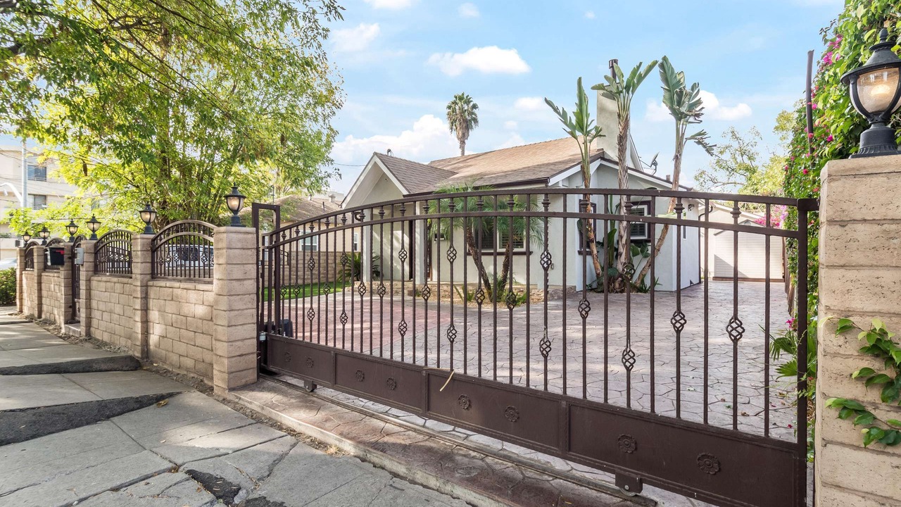 Photo of Outdoor in Sherman Oaks