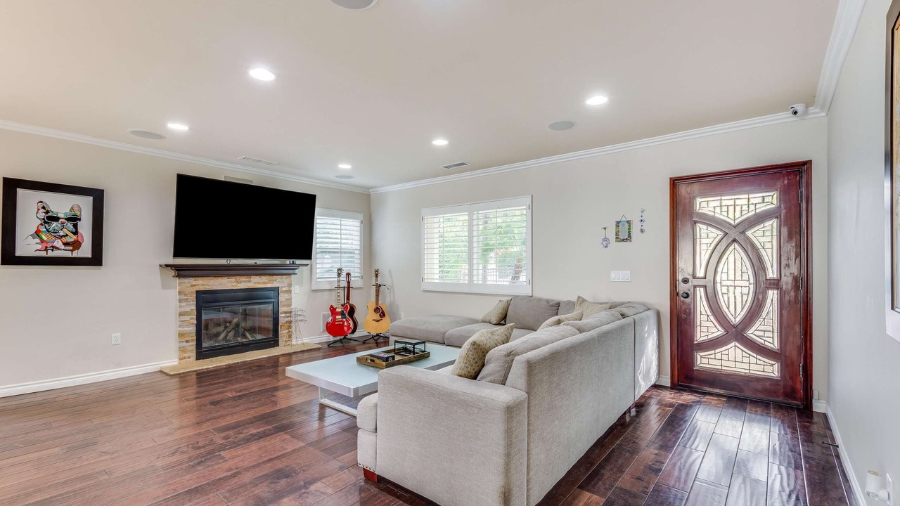 Photo of Livingroom in Sherman Oaks