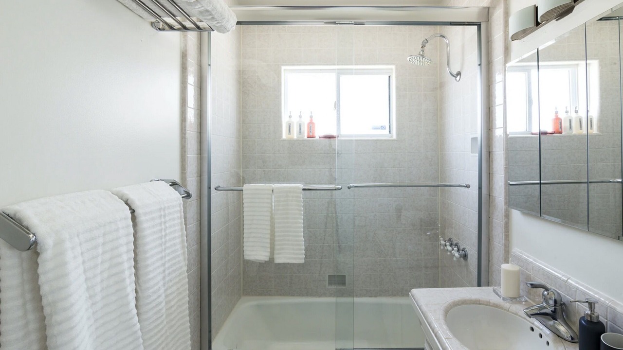 Photo of Bathroom in Melrose