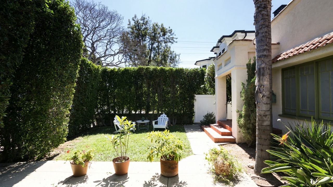 Photo of Patio Balcony in Melrose