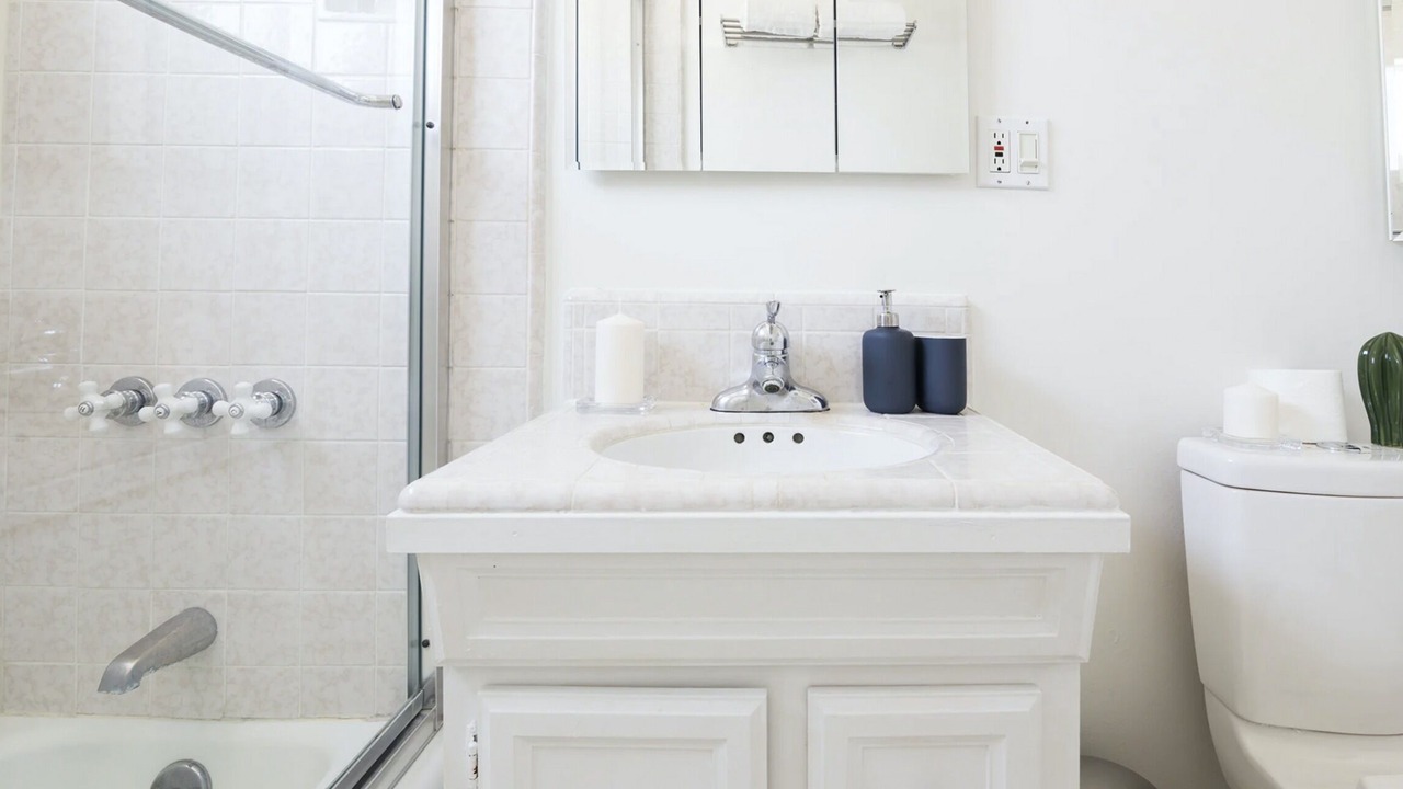 Photo of Bathroom in Melrose