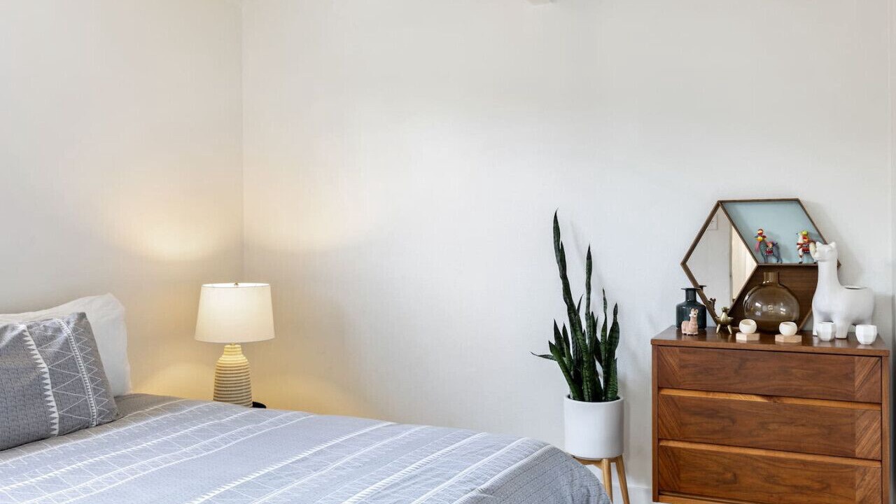 Photo of Bedroom in Orange