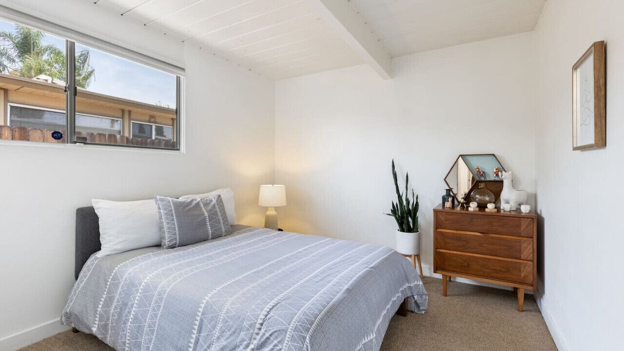Photo of Bedroom in Orange
