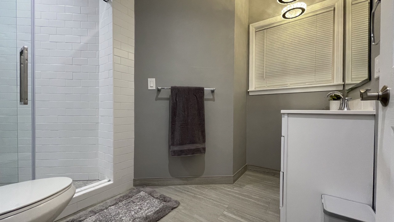 Photo of Bathroom in Shasta-Hanchett Park