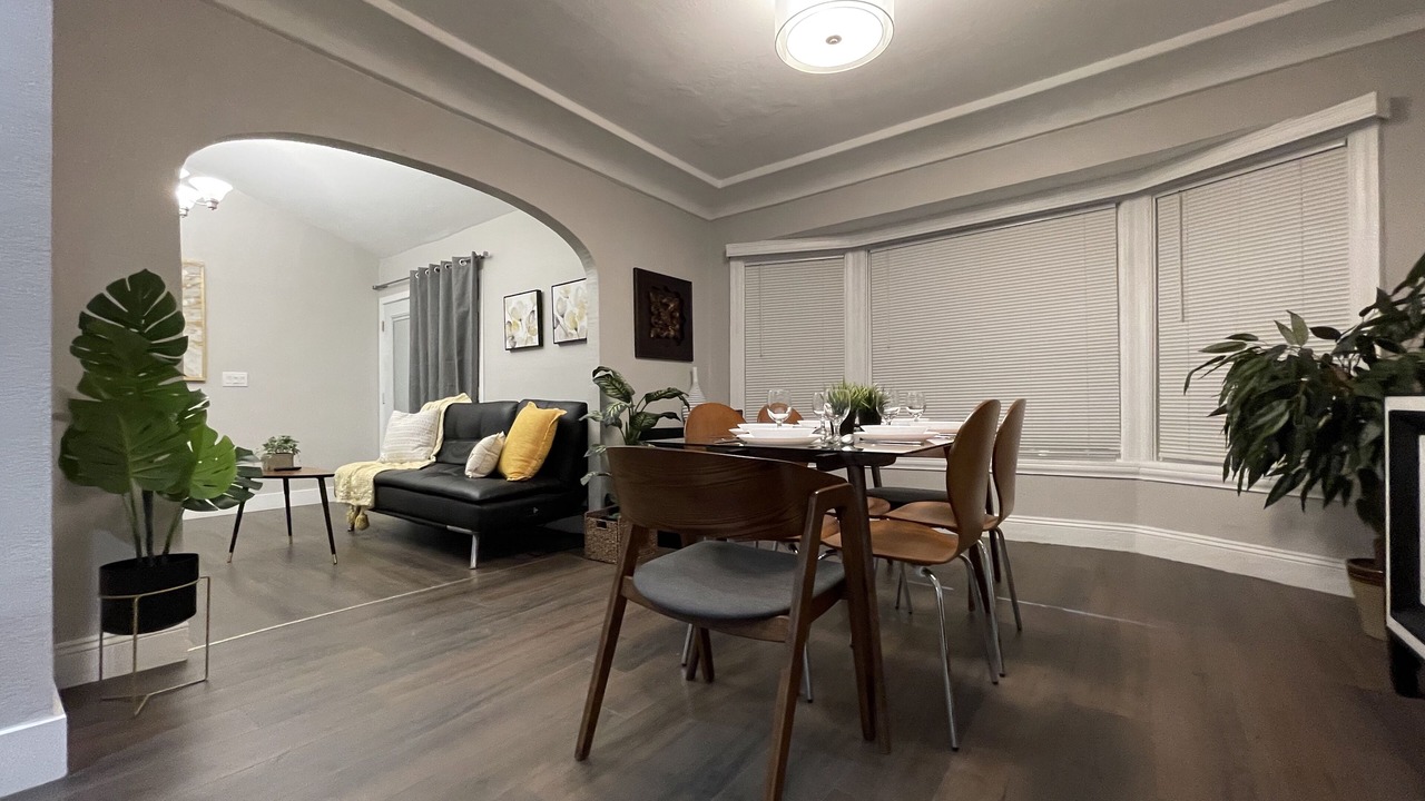 Photo of Bedroom in Shasta-Hanchett Park