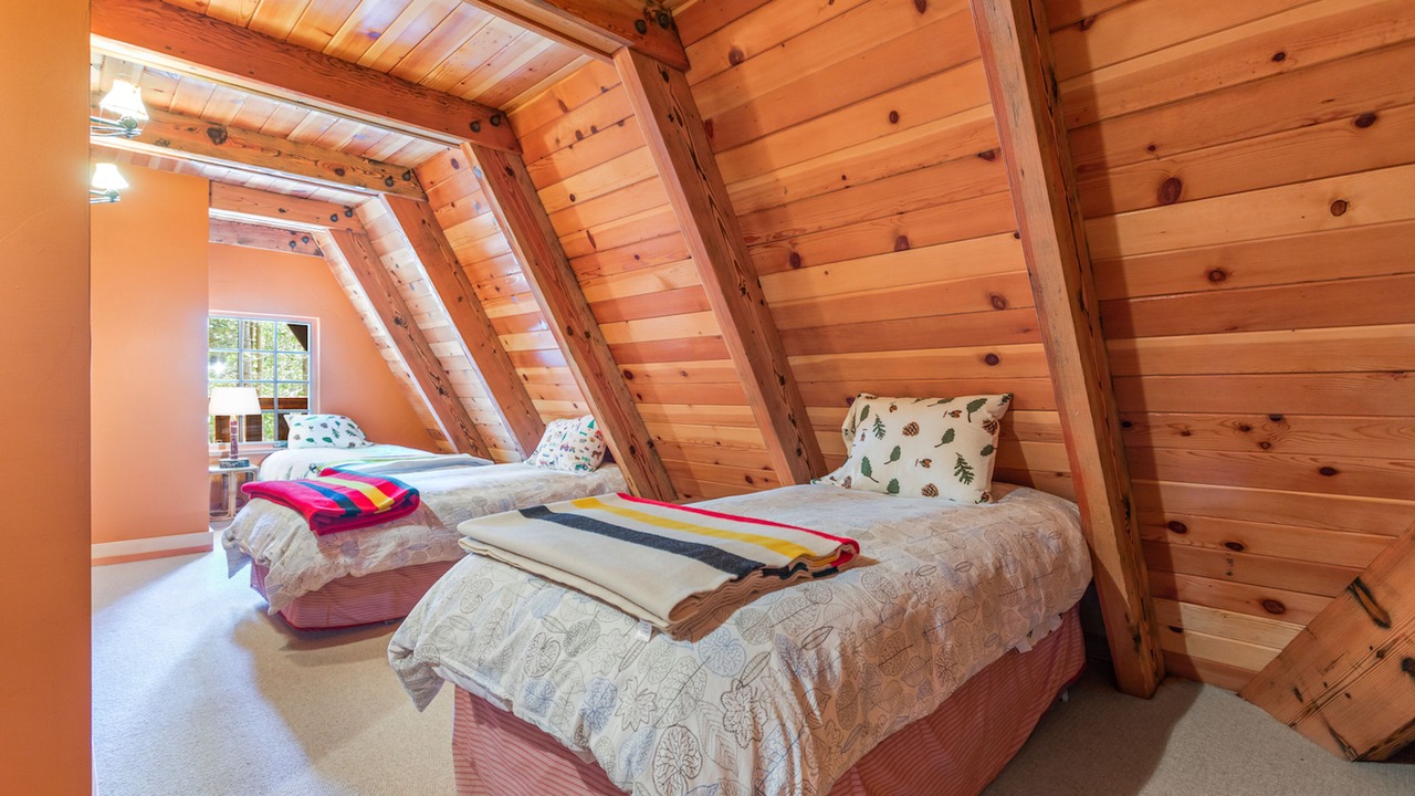 Photo of Bedroom in Serene Lakes