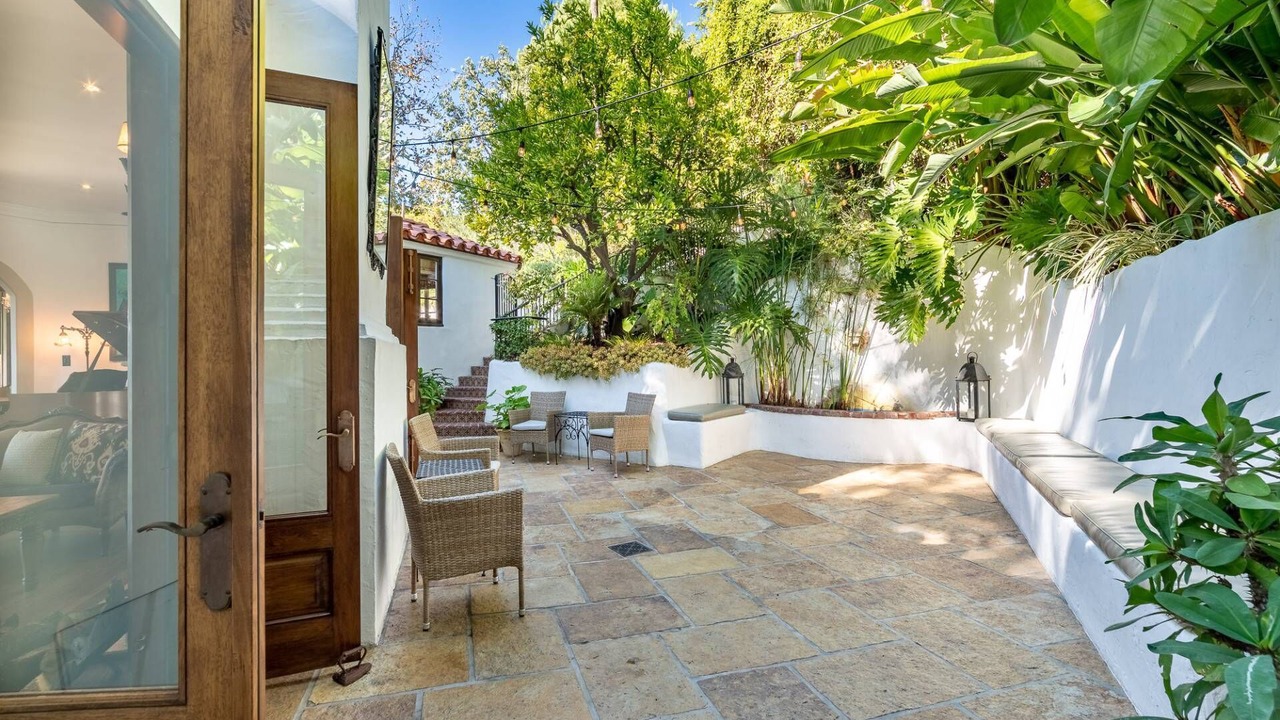 Photo of Outdoor in Hollywood Dell