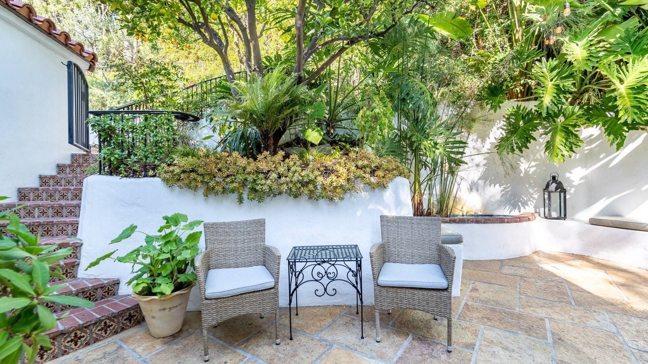 Photo of Outdoor in Hollywood Dell
