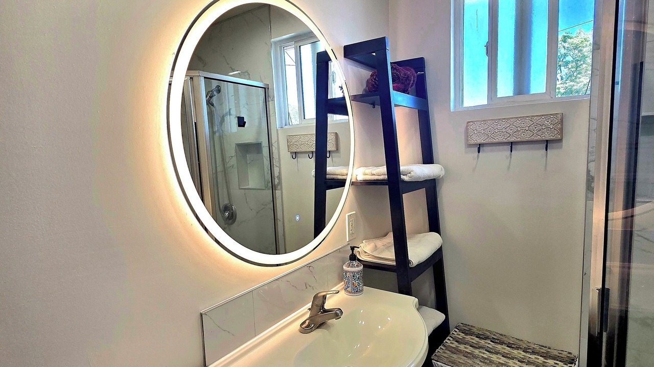 Photo of Bathroom in Sherman Oaks