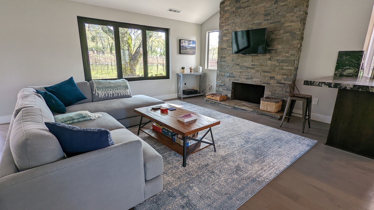 Photo of Livingroom in Angwin