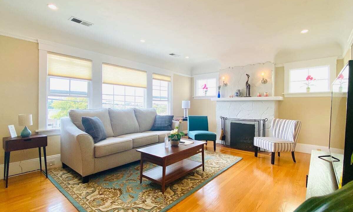 Photo of Livingroom in San Bruno