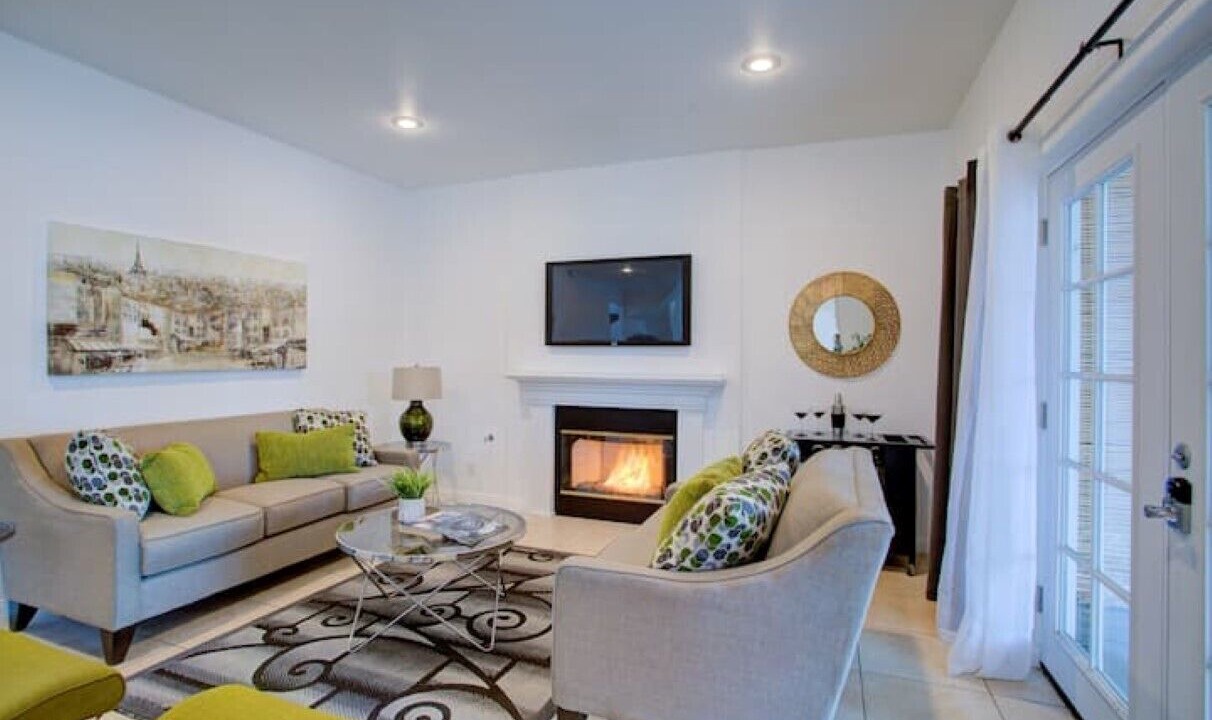 Photo of Livingroom in Hawthorne