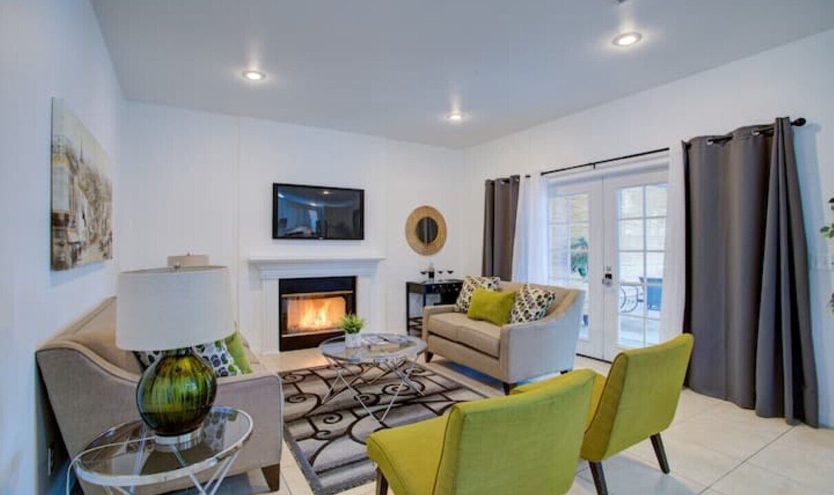 Photo of Livingroom in Hawthorne