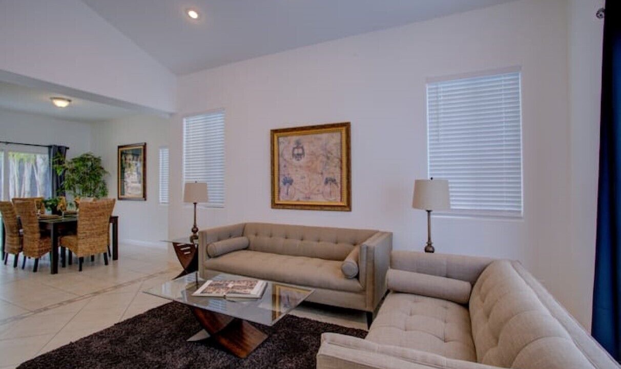 Photo of Livingroom in Hawthorne