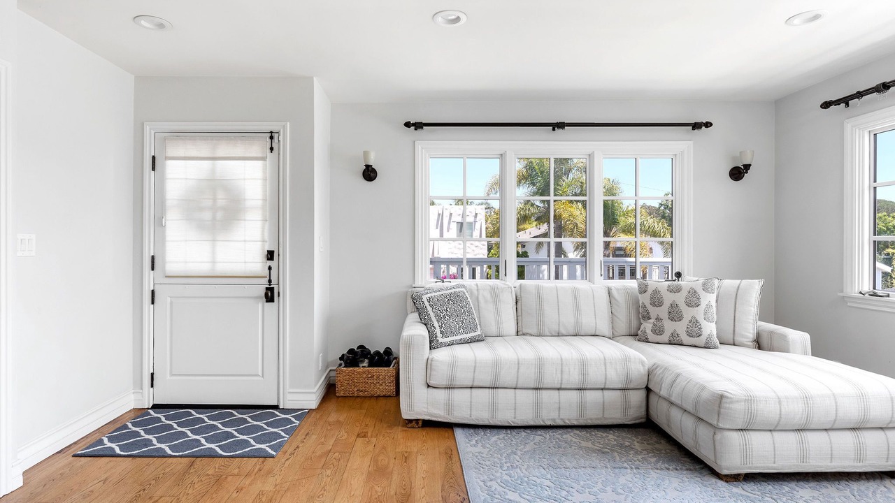 Photo of Livingroom in Tree Section