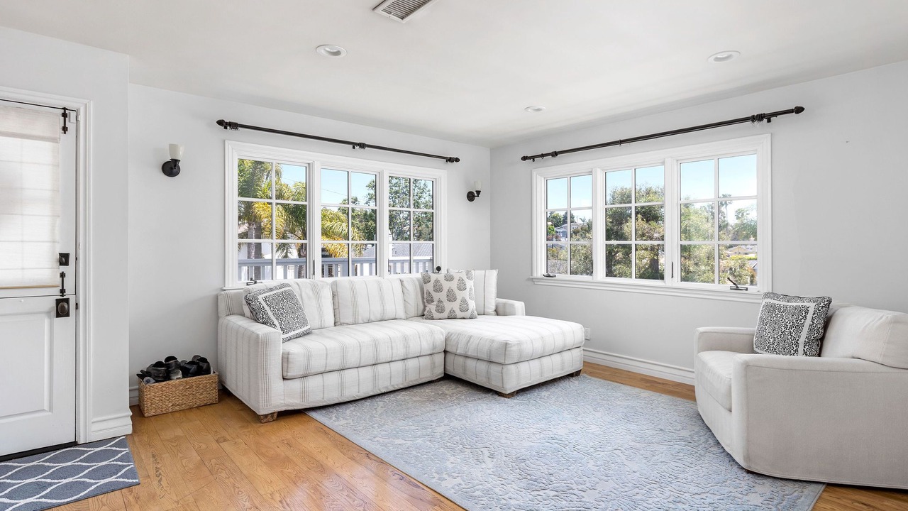 Photo of Livingroom in Tree Section