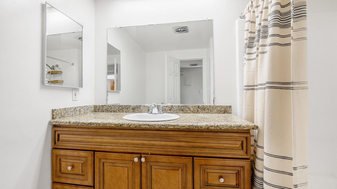 Photo of Bathroom in Sherman Oaks