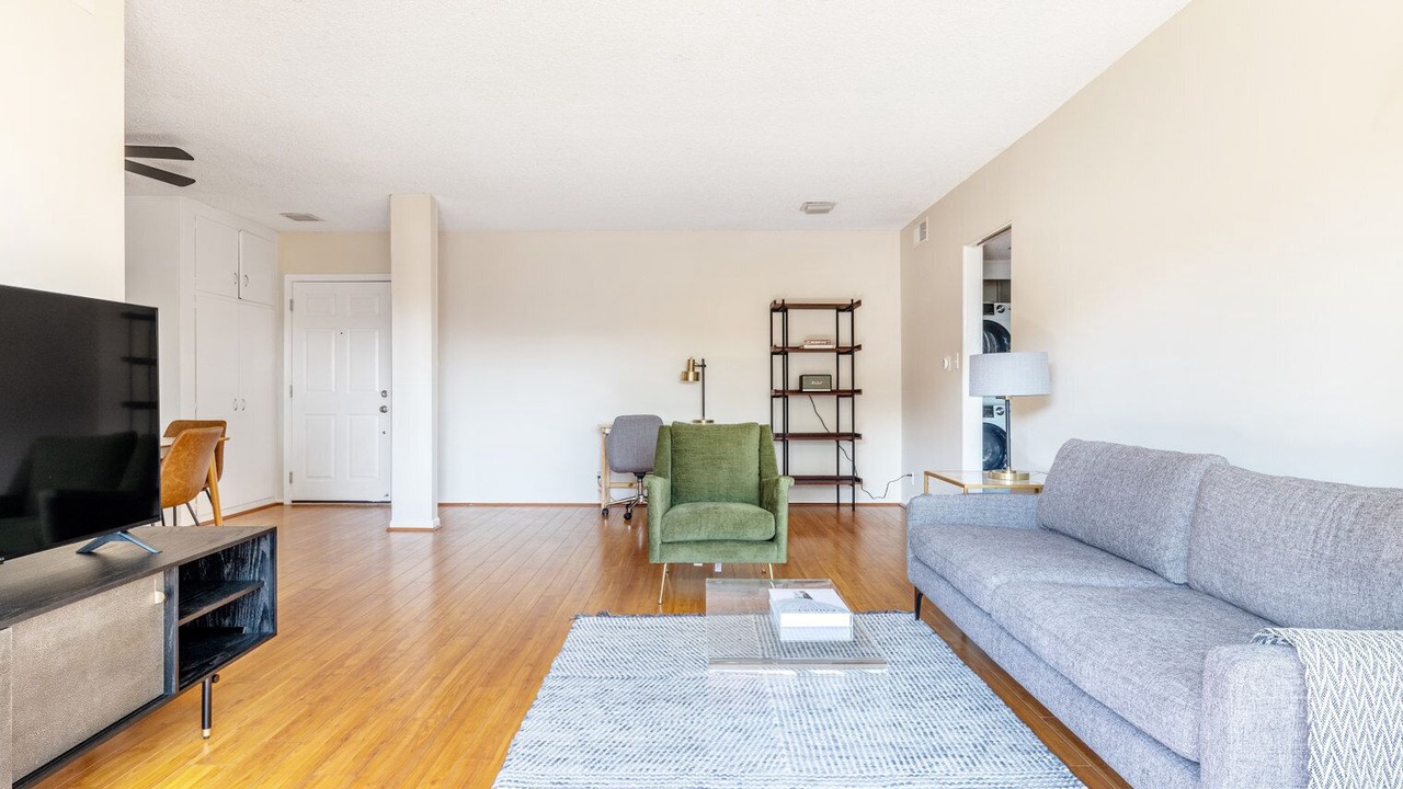 Photo of Livingroom in Sherman Oaks