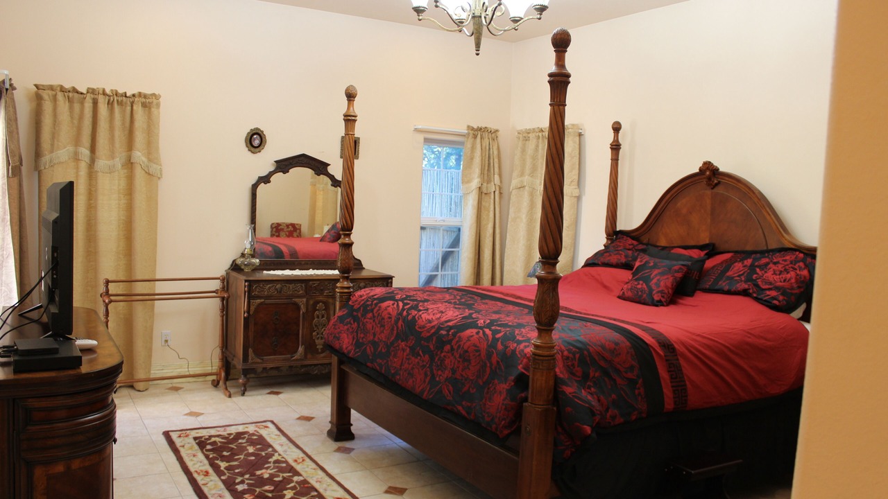 Photo of Bedroom in Willits