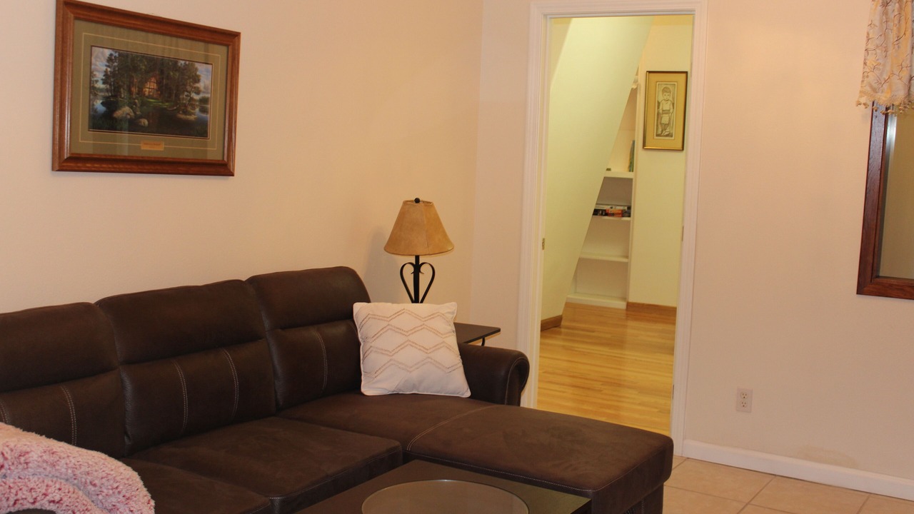 Photo of Livingroom in Willits