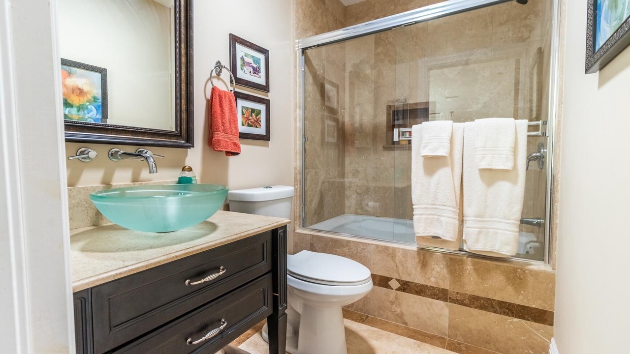Photo of Bathroom in Mar Vista
