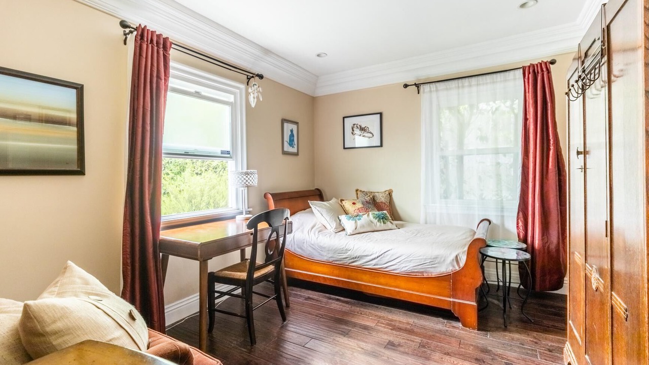 Photo of Bedroom in Mar Vista
