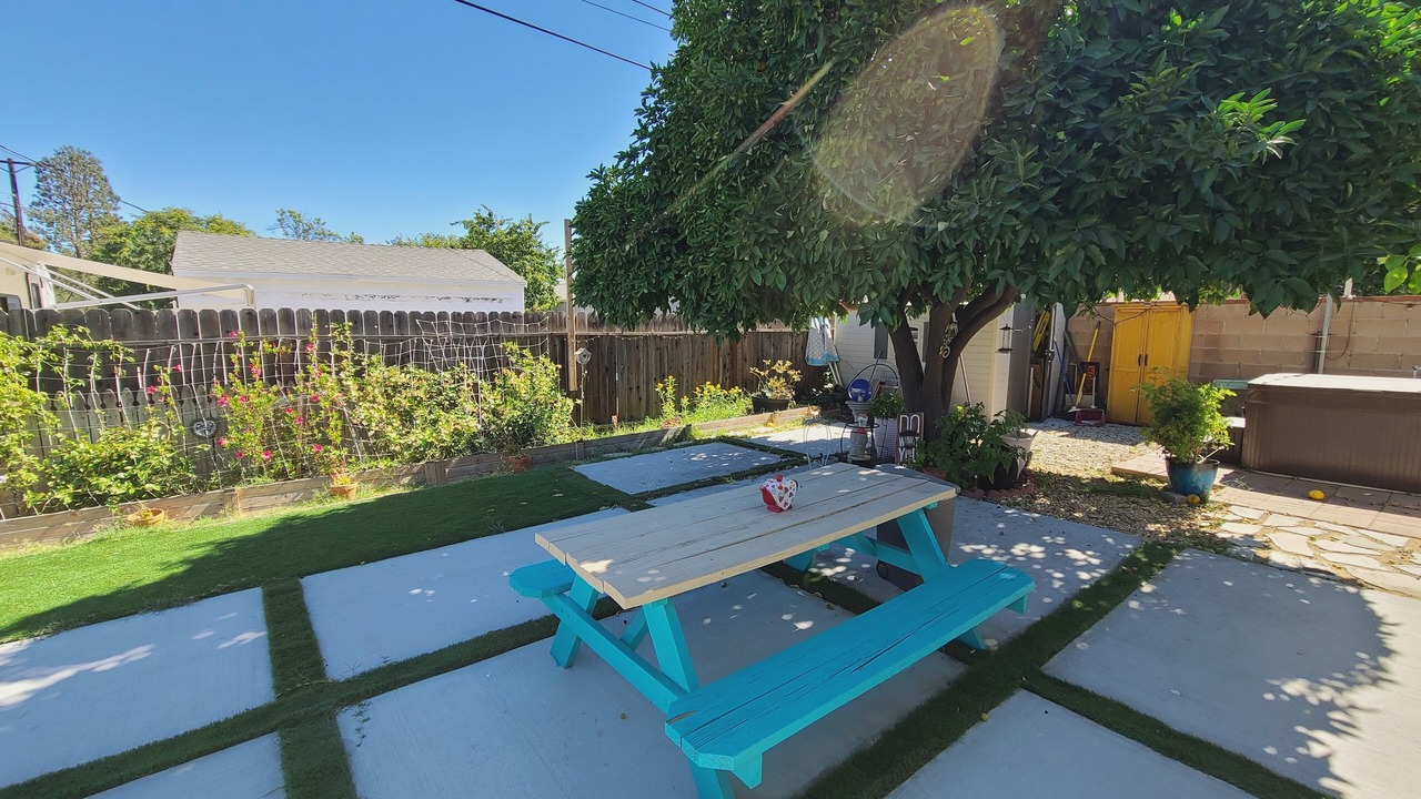 Photo of Outdoor in North Hollywood