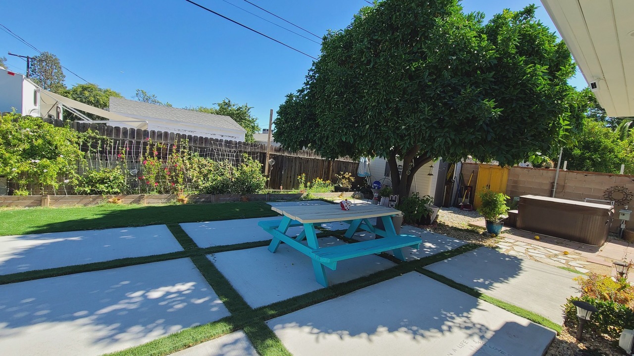 Photo of Outdoor in North Hollywood