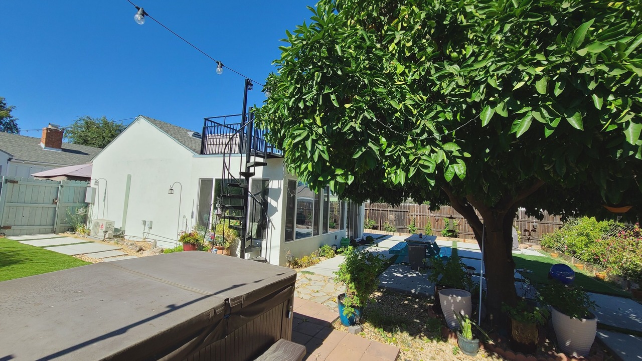 Photo of Patio Balcony in North Hollywood