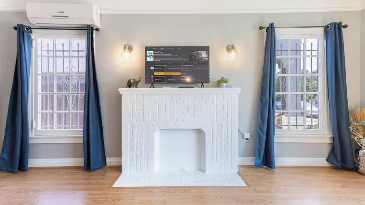 Photo of Bedroom in Mid-Wilshire