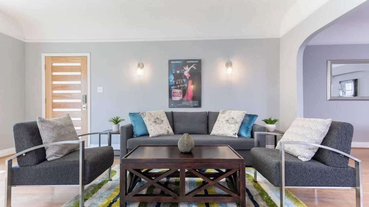 Photo of Bedroom in Mid-Wilshire