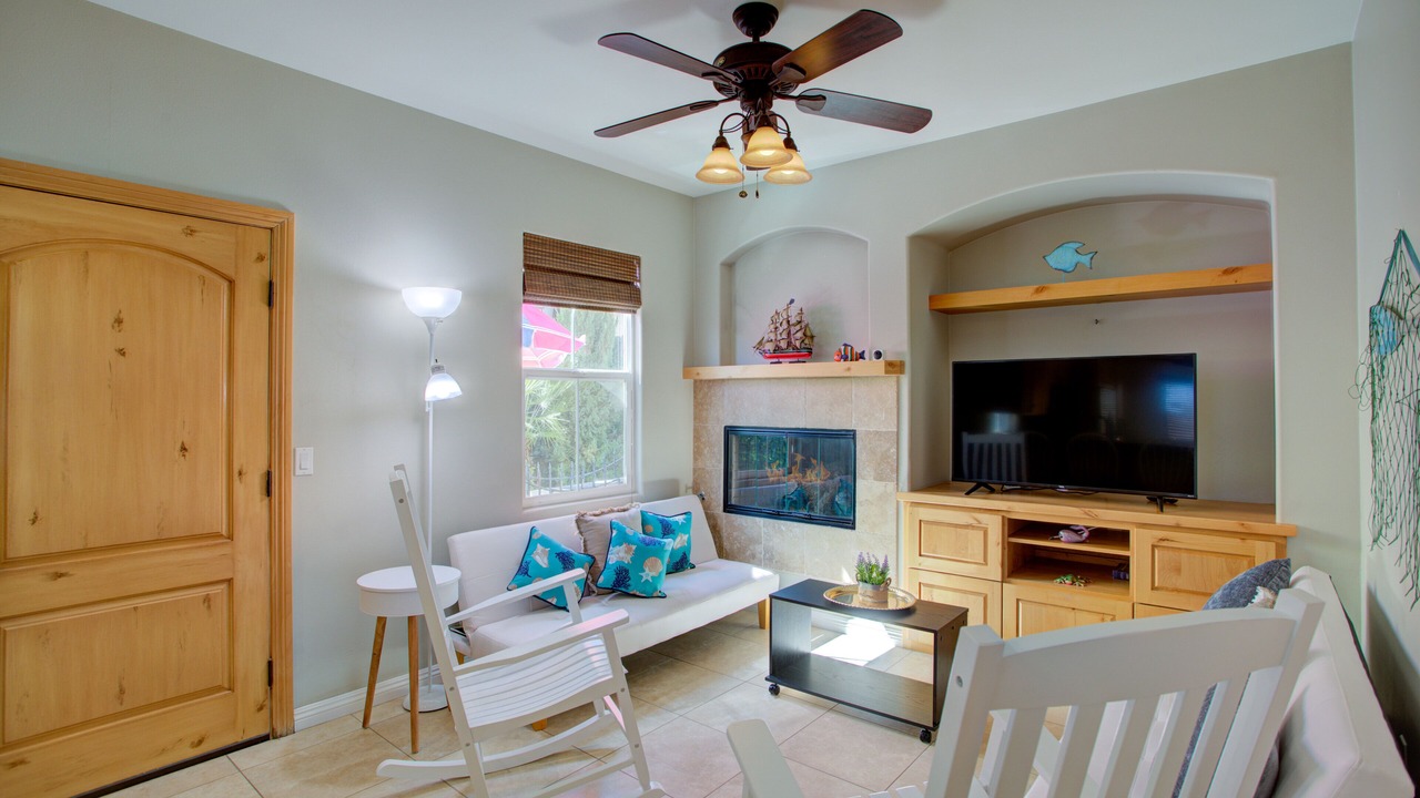 Photo of Livingroom in Lake Elsinore