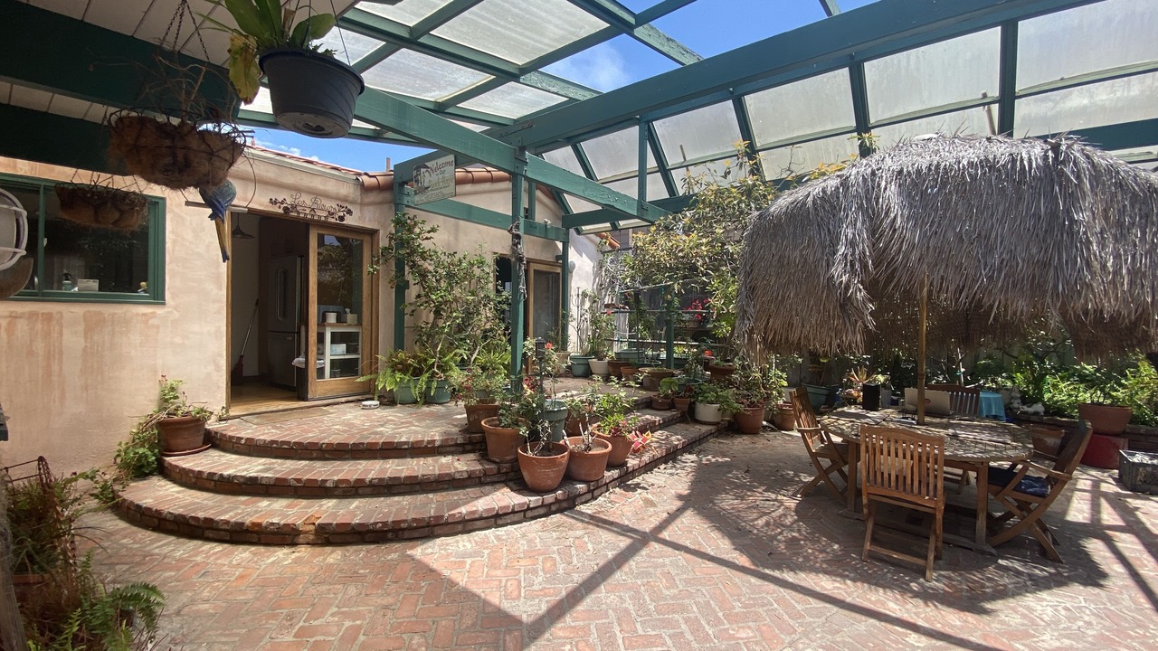 Photo of Outdoor in Gas Lamp Section
