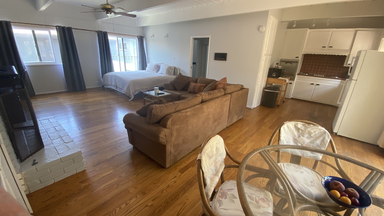 Photo of Livingroom in Gas Lamp Section