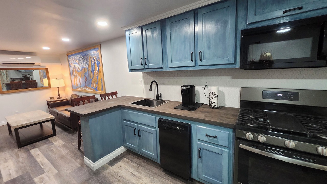 Photo of Kitchen in Lone Pine