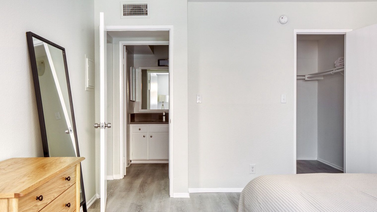 Photo of Bedroom in Beverly Grove