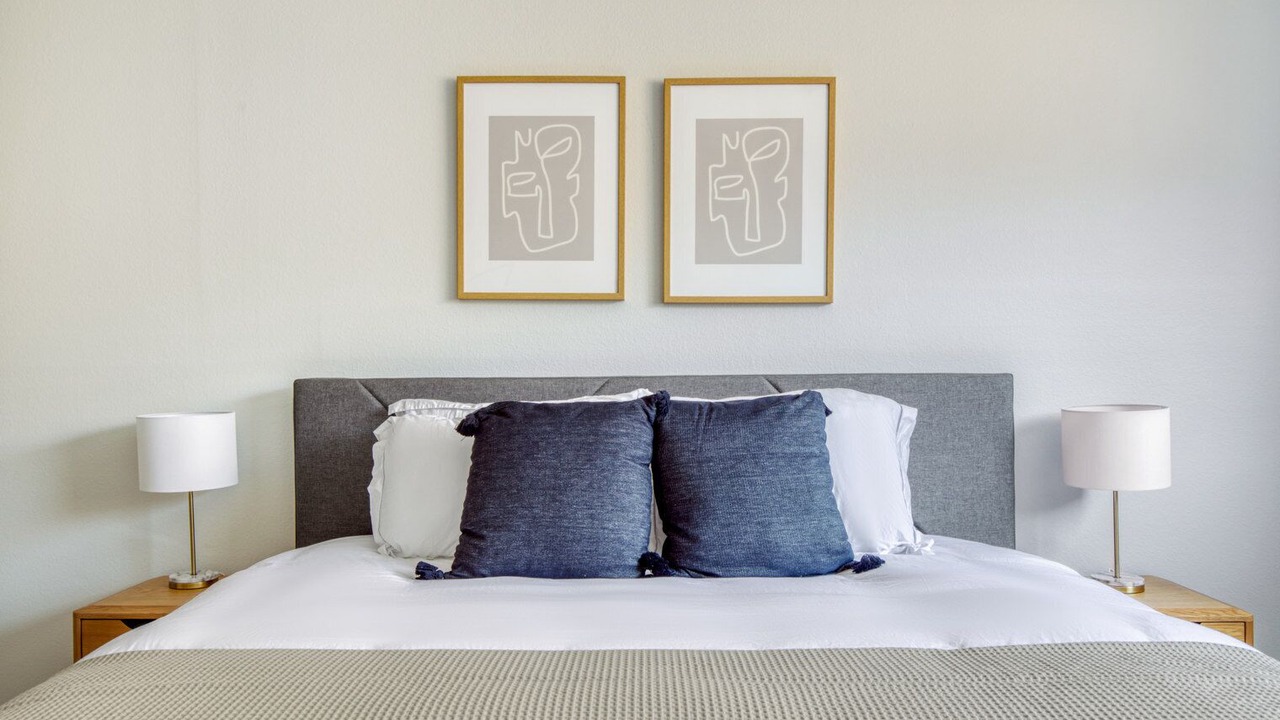 Photo of Bedroom in Beverly Grove