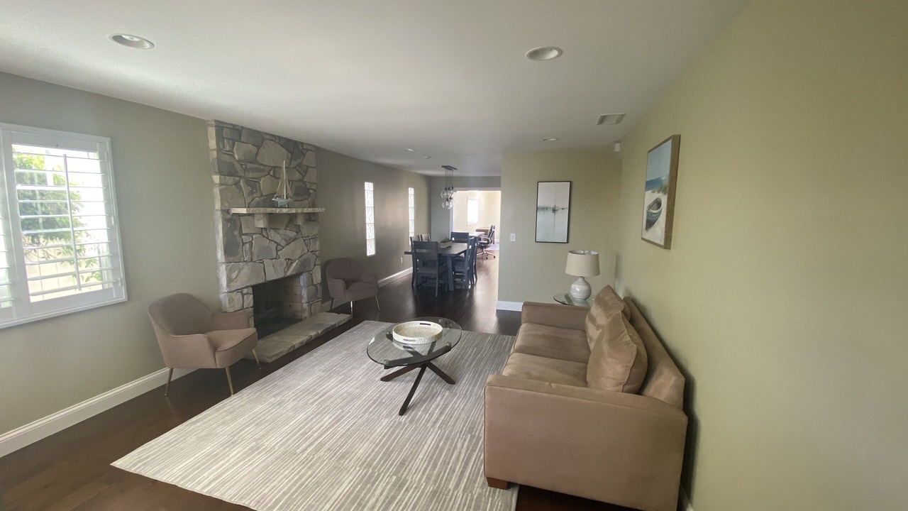 Photo of Livingroom in South Redondo