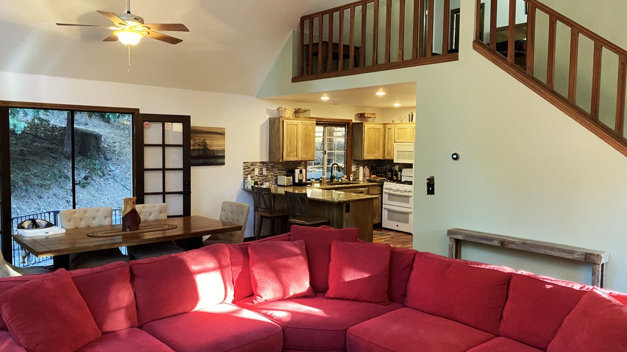 Photo of Livingroom in Cedar Glen
