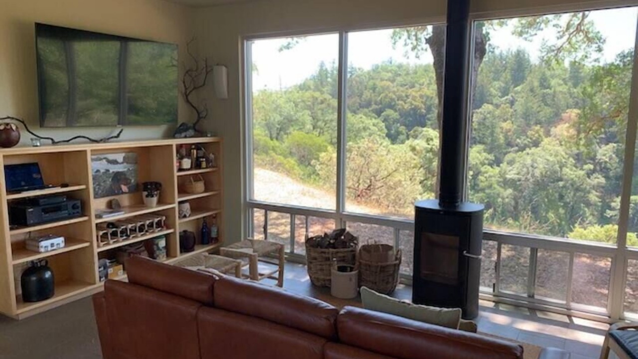 Photo of Livingroom in Ukiah
