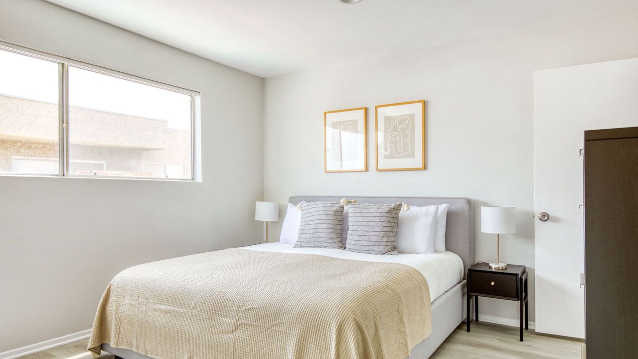 Photo of Bedroom in Beverly Grove