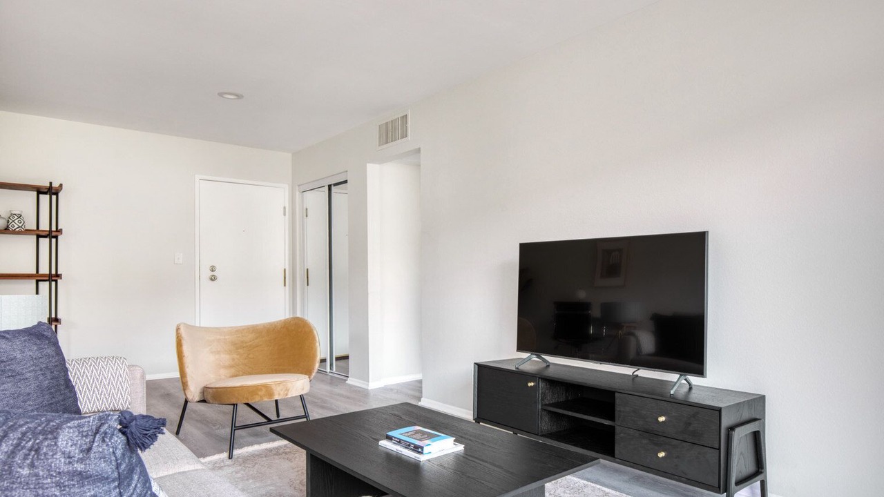 Photo of Livingroom in Beverly Grove
