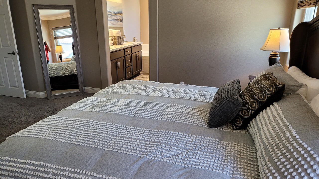 Photo of Bedroom in Callender